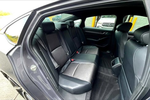 Used 2018 Honda Accord Sport image 16