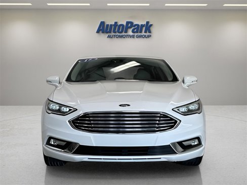Used 2017 Ford Fusion SE w/ Fusion SE Technology Package image 2