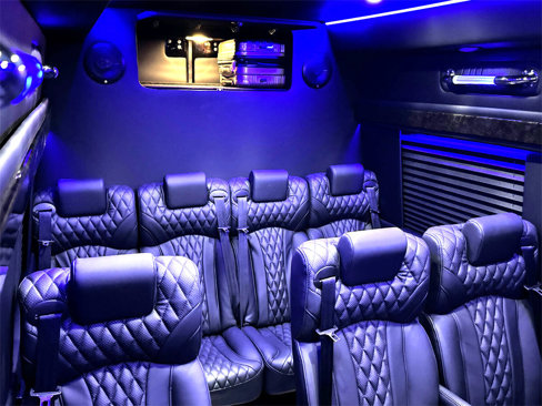 Used 2024 Mercedes-Benz Sprinter 3500 image 4