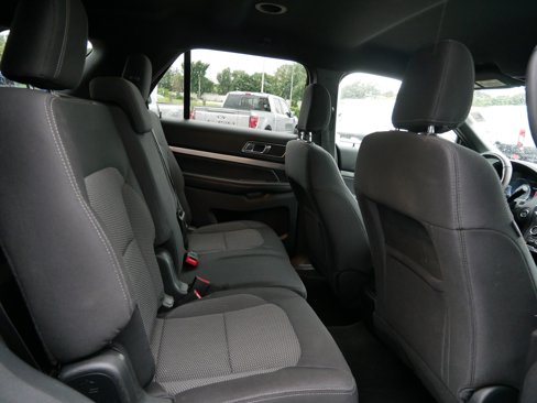 Used 2018 Ford Explorer XLT image 24