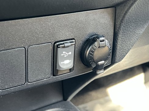 Used 2018 Toyota RAV4 XLE image 28