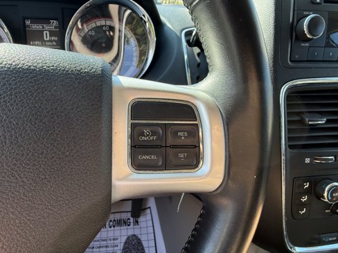 Used 2014 Dodge Grand Caravan SXT w/ Rear Park Assist Package image 22