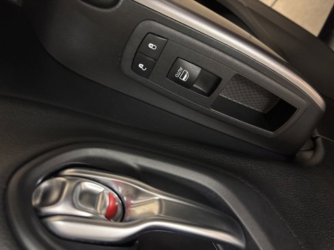 Used 2020 Jeep Cherokee Latitude Plus w/ Cold Weather Group image 29