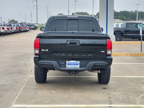 Used 2020 Toyota Tacoma SR image 6