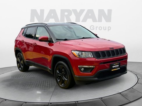 Used 2021 Jeep Compass Latitude image 2