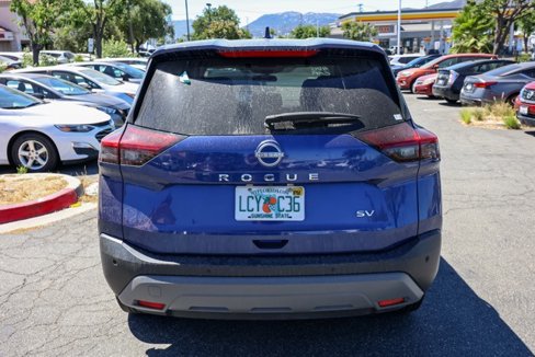 Used 2023 Nissan Rogue SV image 5