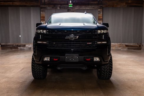Used 2021 Chevrolet Silverado 1500 LT Trail Boss w/ Convenience Package II image 2