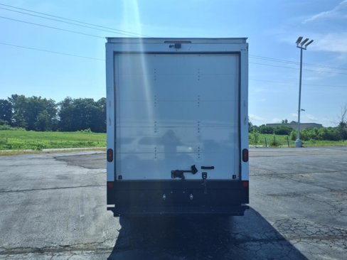 Used 2022 Ford Transit 350 DRW image 23