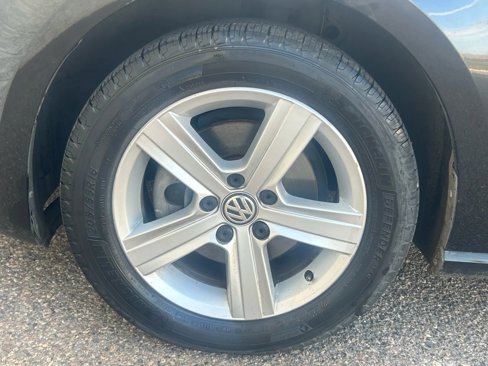 Used 2015 Volkswagen Golf TDI SEL image 25