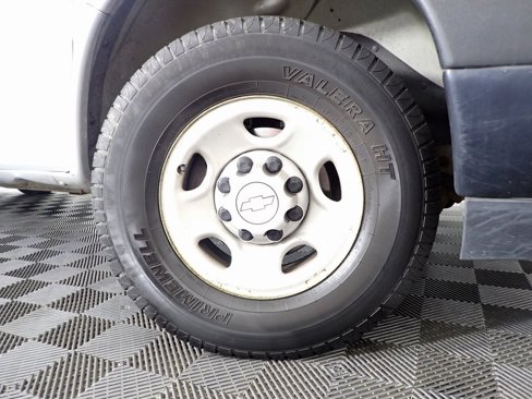 Used 2018 Chevrolet Express 2500 image 23