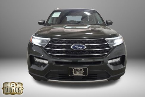 Used 2022 Ford Explorer XLT w/ Equipment Group 202A image 2
