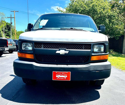 Used 2014 Chevrolet Express 2500 image 4