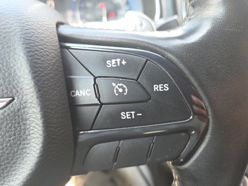 Used 2015 Chrysler 200 S image 27