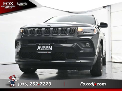 Used 2023 Jeep Compass Latitude w/ Convenience Group image 16