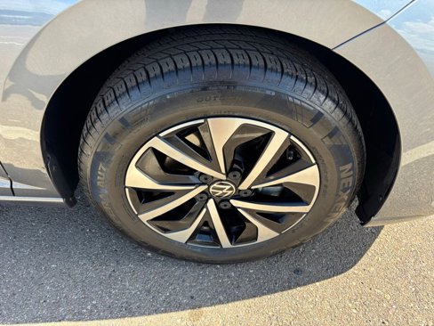 Used 2025 Volkswagen Jetta S image 28