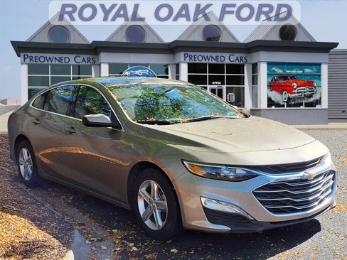 Used 2024 Chevrolet Malibu LT image 1