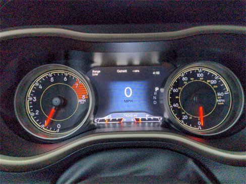 Used 2016 Jeep Cherokee Limited w/ Luxury Group image 27