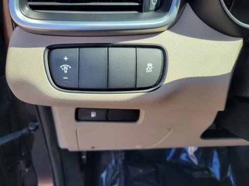 Used 2016 Kia Sorento EX image 12