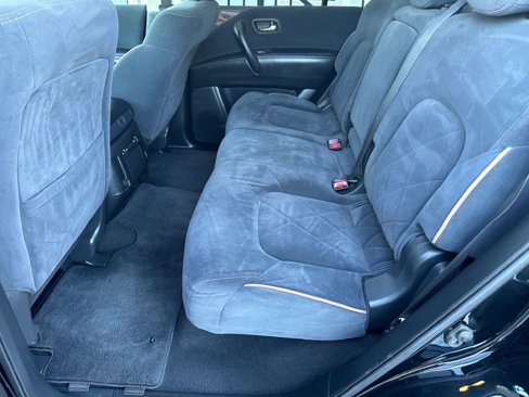 Used 2018 Nissan Armada SV image 12
