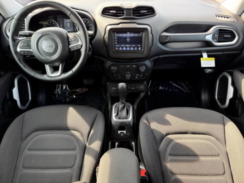 Used 2020 Jeep Renegade Latitude w/ Cold Weather Group image 13