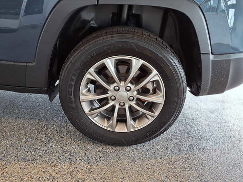 Used 2021 Jeep Cherokee Latitude Lux image 7