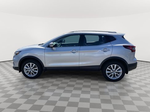 Used 2022 Nissan Rogue Sport SV w/ Technology Package image 4