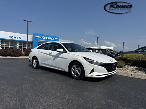 Used 2021 Hyundai Elantra SE image 3