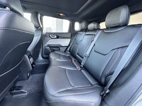 Used 2023 Jeep Compass Limited w/ Sun and Sound Group image 25