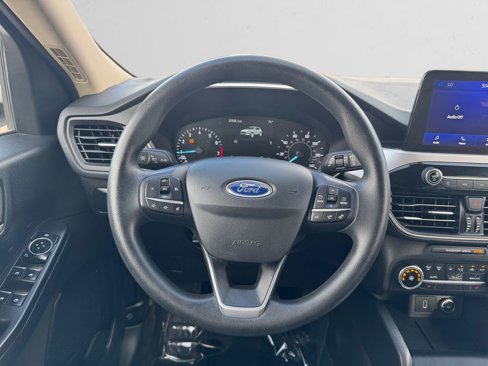 Used 2020 Ford Escape SE image 13