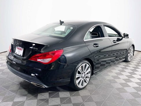 Used 2018 Mercedes-Benz CLA 250 4MATIC image 4