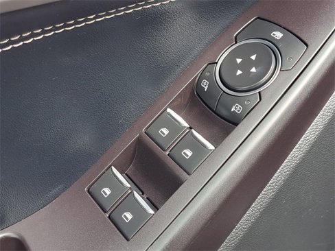 Used 2020 Ford Explorer XLT w/ Equipment Group 202A image 21
