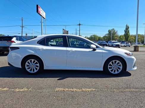 Certified 2022 Toyota Camry LE image 20