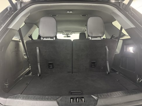 Used 2021 Ford Explorer XLT w/ XLT Sport Appearance Package image 36