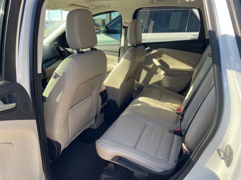 Used 2019 Ford Escape Titanium image 11