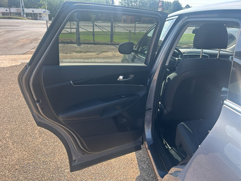 Used 2020 Kia Sorento LX image 15