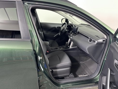 Used 2022 Toyota Corolla Cross LE image 10