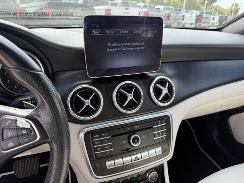 Used 2019 Mercedes-Benz CLA 250 image 19