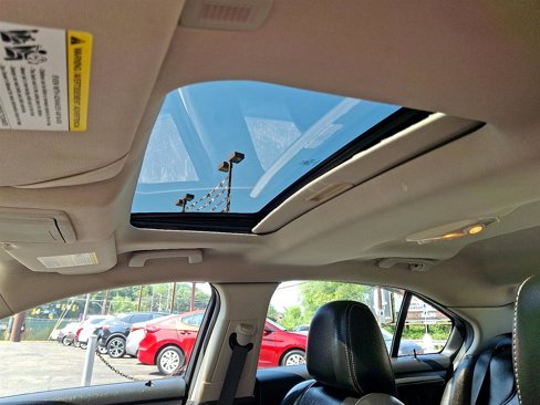 Used 2012 Ford Taurus SEL image 17