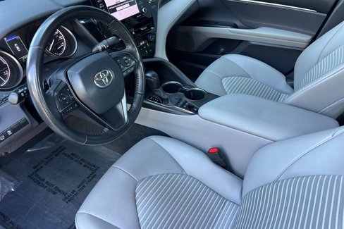 Used 2022 Toyota Camry SE image 10
