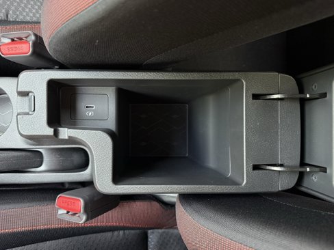 New 2025 Nissan Versa SR w/ Trunk Package image 37