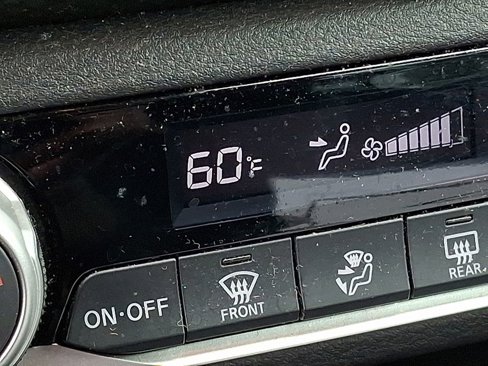 Used 2020 Nissan Kicks SV image 17