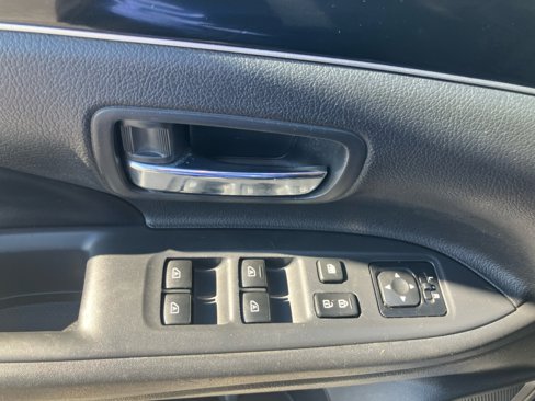 Used 2019 Mitsubishi Outlander SE image 36