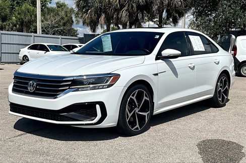 Certified 2021 Volkswagen Passat 2.0T R-Line image 9