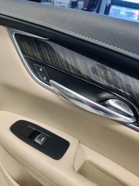 Used 2017 Cadillac XT5 FWD image 21