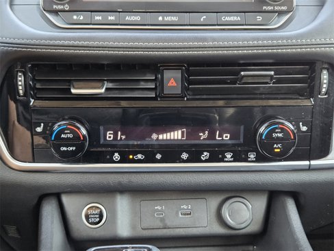 Used 2021 Nissan Rogue SV w/ Premium Package image 17