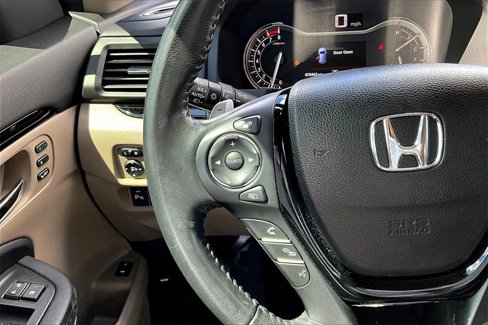 Used 2018 Honda Pilot Touring image 23