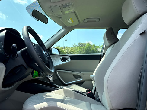 Used 2020 Kia Soul LX image 11