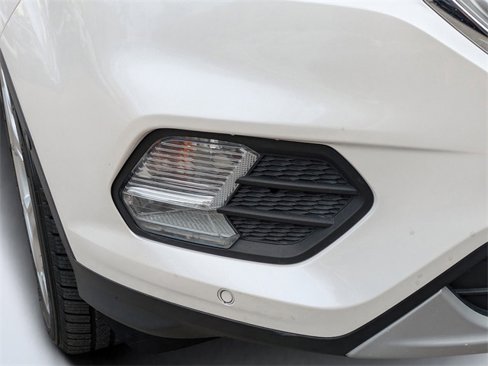 Used 2018 Ford Escape Titanium w/ Ford Safe & Smart Package image 10
