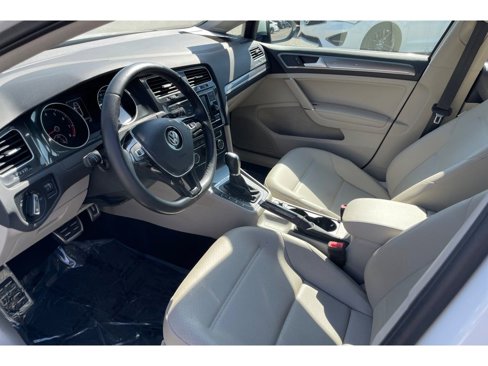 Used 2019 Volkswagen Golf Alltrack S image 9