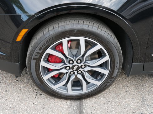 Certified 2024 Cadillac XT5 Sportv w/ LPO, Floor Liner Package image 4
